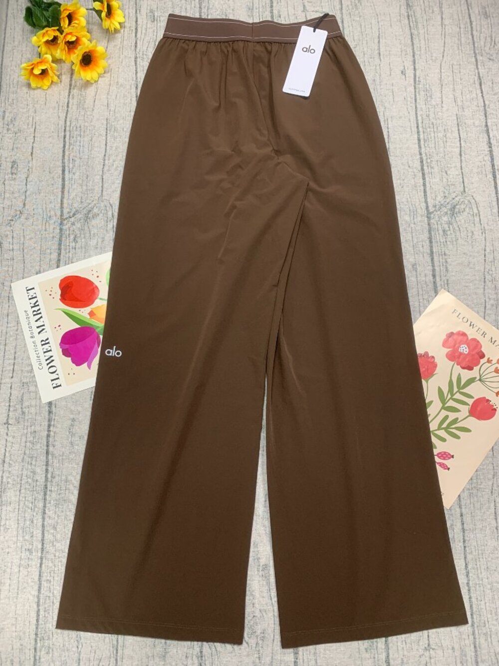 NWT Espresso ALO Yoga Suit Up Trouser🎂Regular 30" Inseam Elevated Casual - Picture 7 of 8